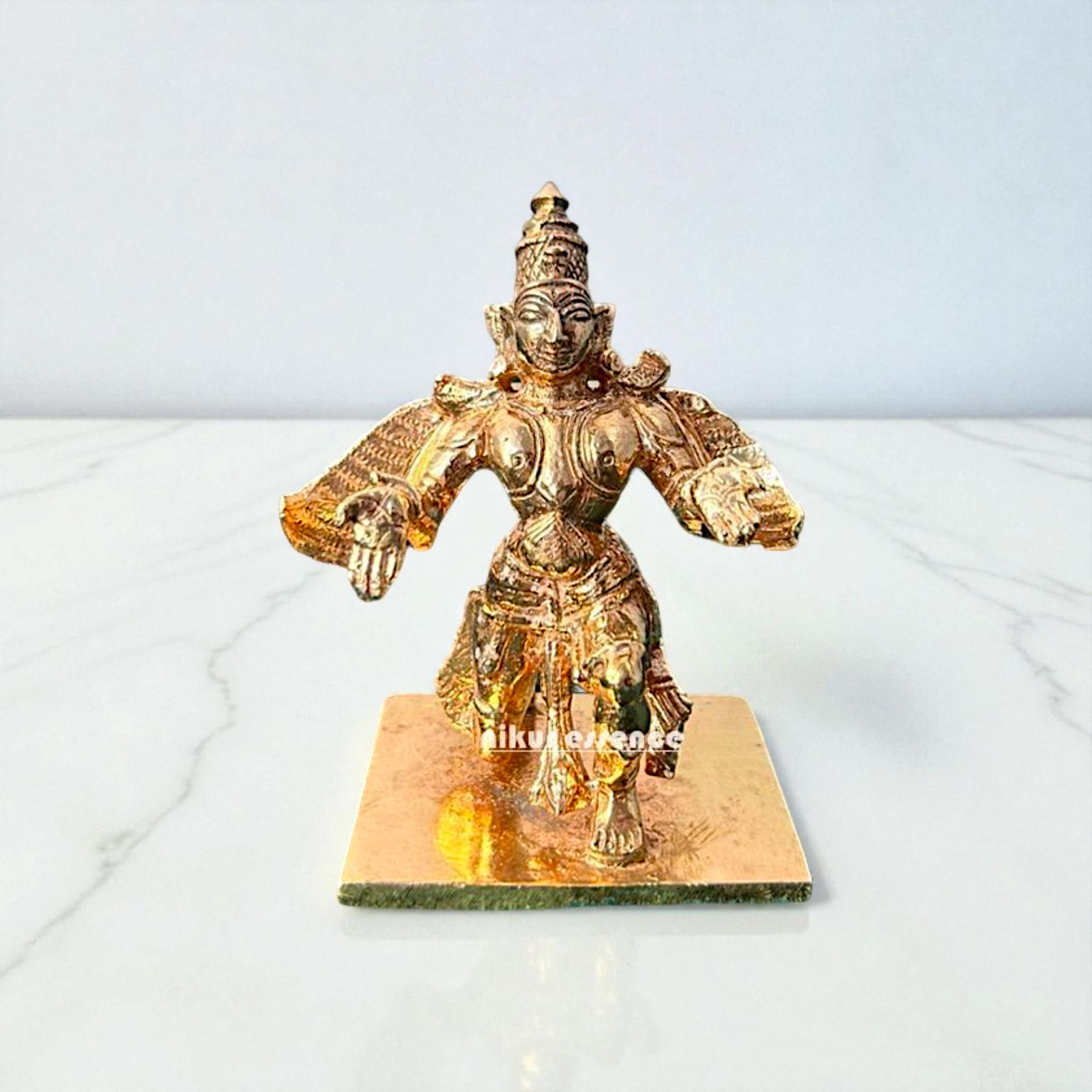 Divine Garuda Panchaloha Idol by Nikur Essence – Handcrafted Sacred Metal Statue Representing Lord Vishnu’s Nikuressence