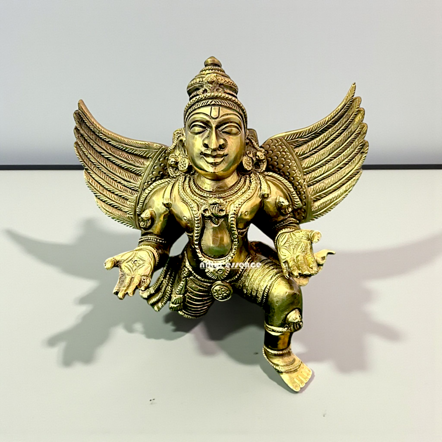 Nikur Essence Divine Garuda Panchaloha Idol – Exquisite Handmade Panchaloha Garuda Statue Symbolizing Strength, Devotion & Protection Nikuressence