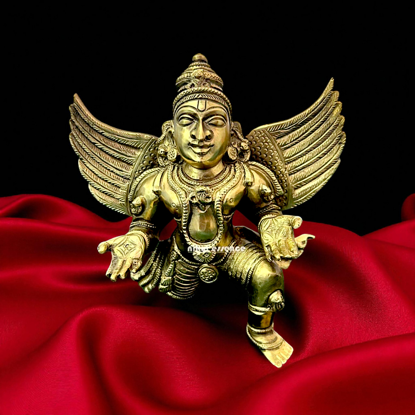 Nikur Essence Divine Garuda Panchaloha Idol – Exquisite Handmade Panchaloha Garuda Statue Symbolizing Strength, Devotion & Protection Nikuressence