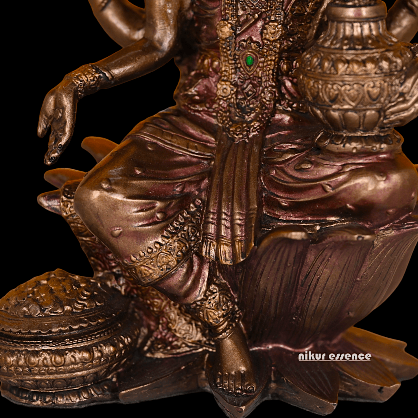 Bronze Lakshmi statue Seated on Lotus - Handcrafted Hindu Sculpture for Prosperity and Blessings Nikuressence
