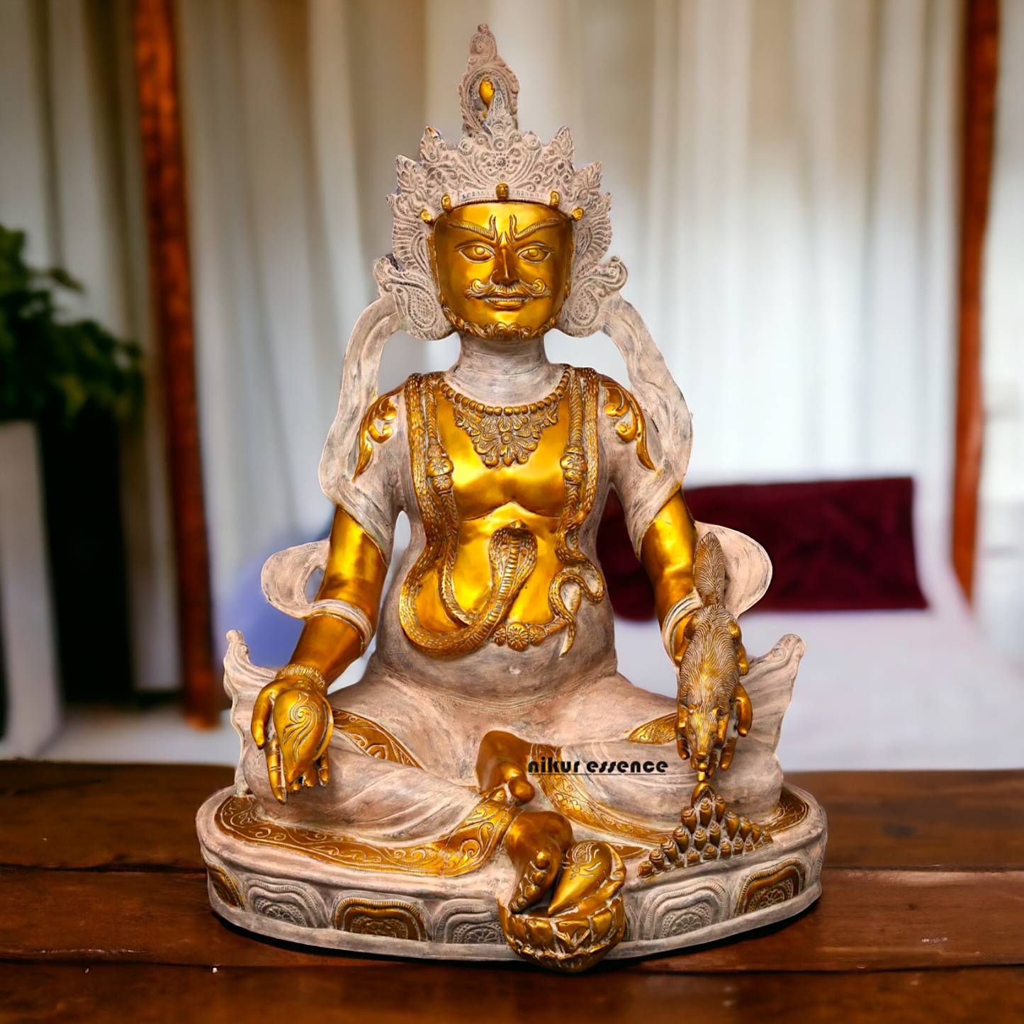 Brass kubera Sitting statue - 43 Inches Nikuressence