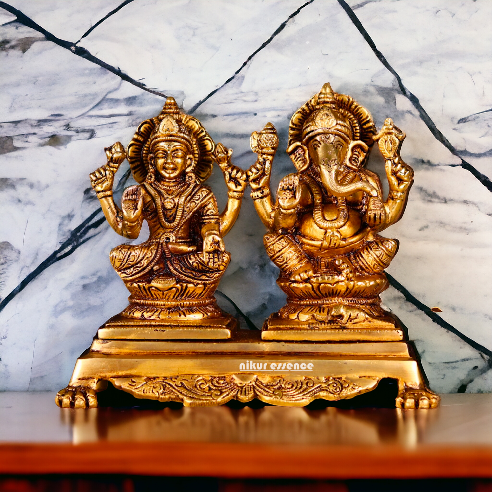 Lakshmi Ganesha Seated Pital ki Murti - 7 inches Nikuressence