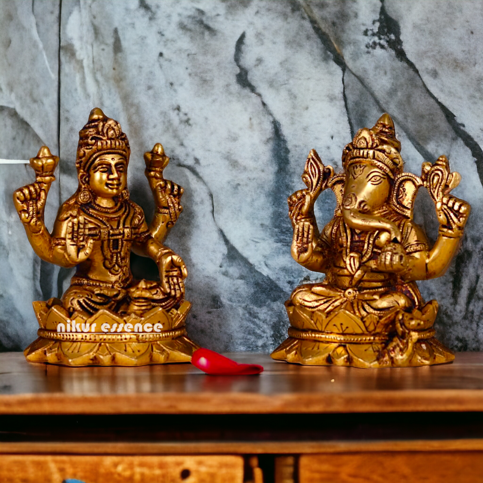 Pital Ganesha Lakshmi Brass Pair idol - 5.3 inches Nikuressence