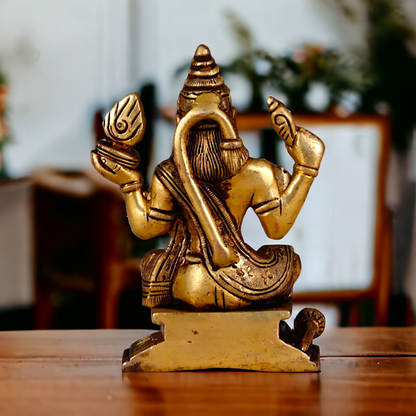 Hanuman ji Sitting with meditation Brass idol - 5 inches Nikuressence