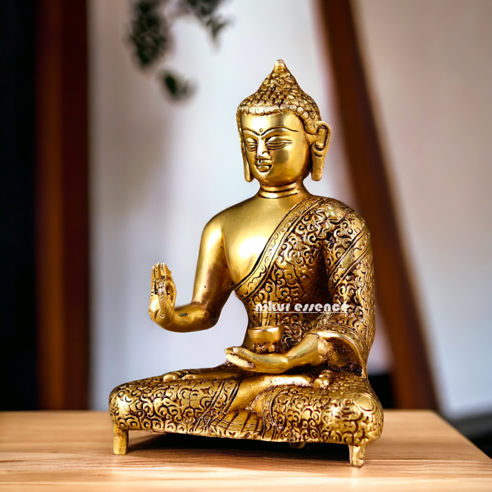 Pure Brass Buddha Sitting with meditation statue - 8.5 inches Nikuressence