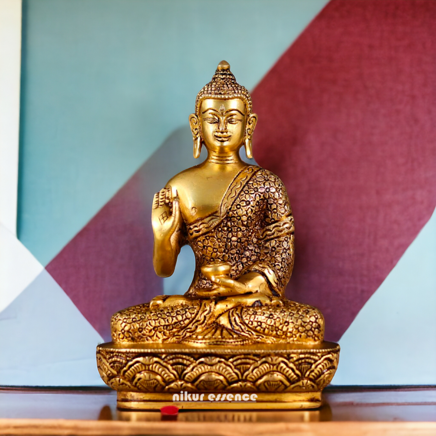 Superfine Brass Buddha Sitting statue - 8 inches Nikuressence