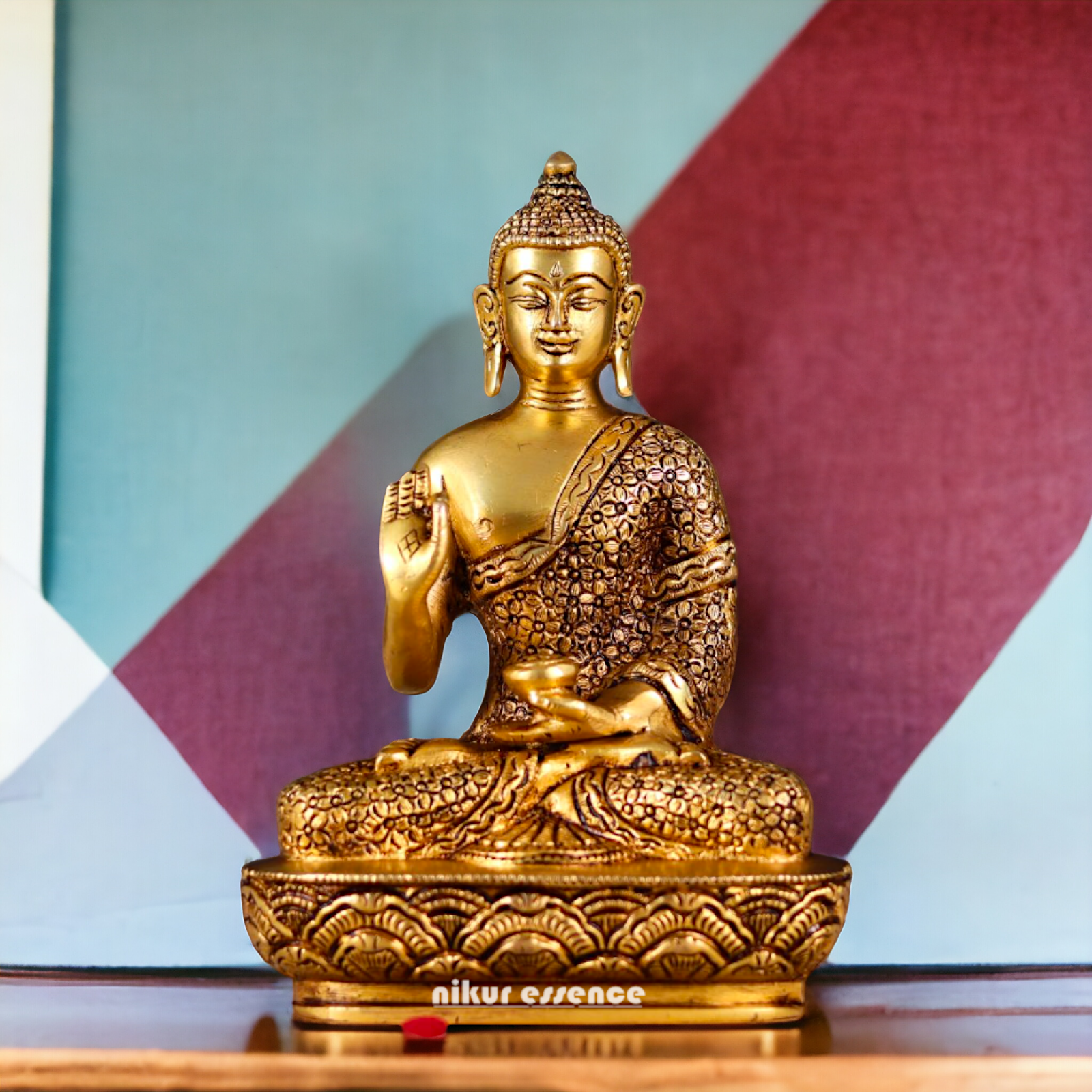 Superfine Brass Buddha Sitting statue - 8 inches Nikuressence