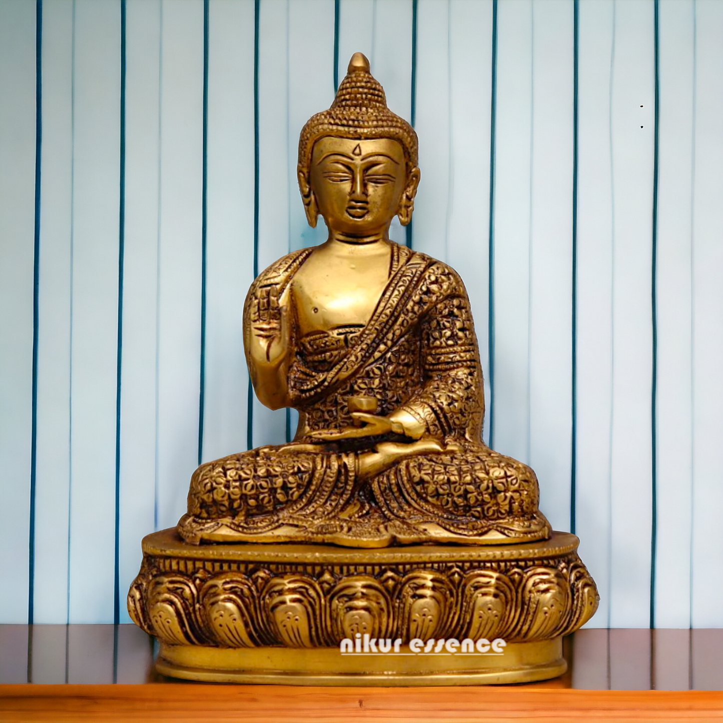 Solid Brass Buddha Sitting meditation idol - 9.5 inches Nikuressence