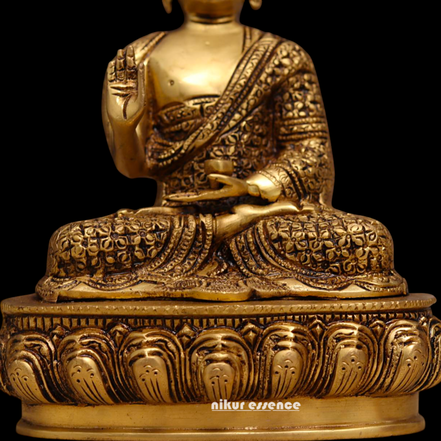 Solid Brass Buddha Sitting meditation idol - 9.5 inches Nikuressence