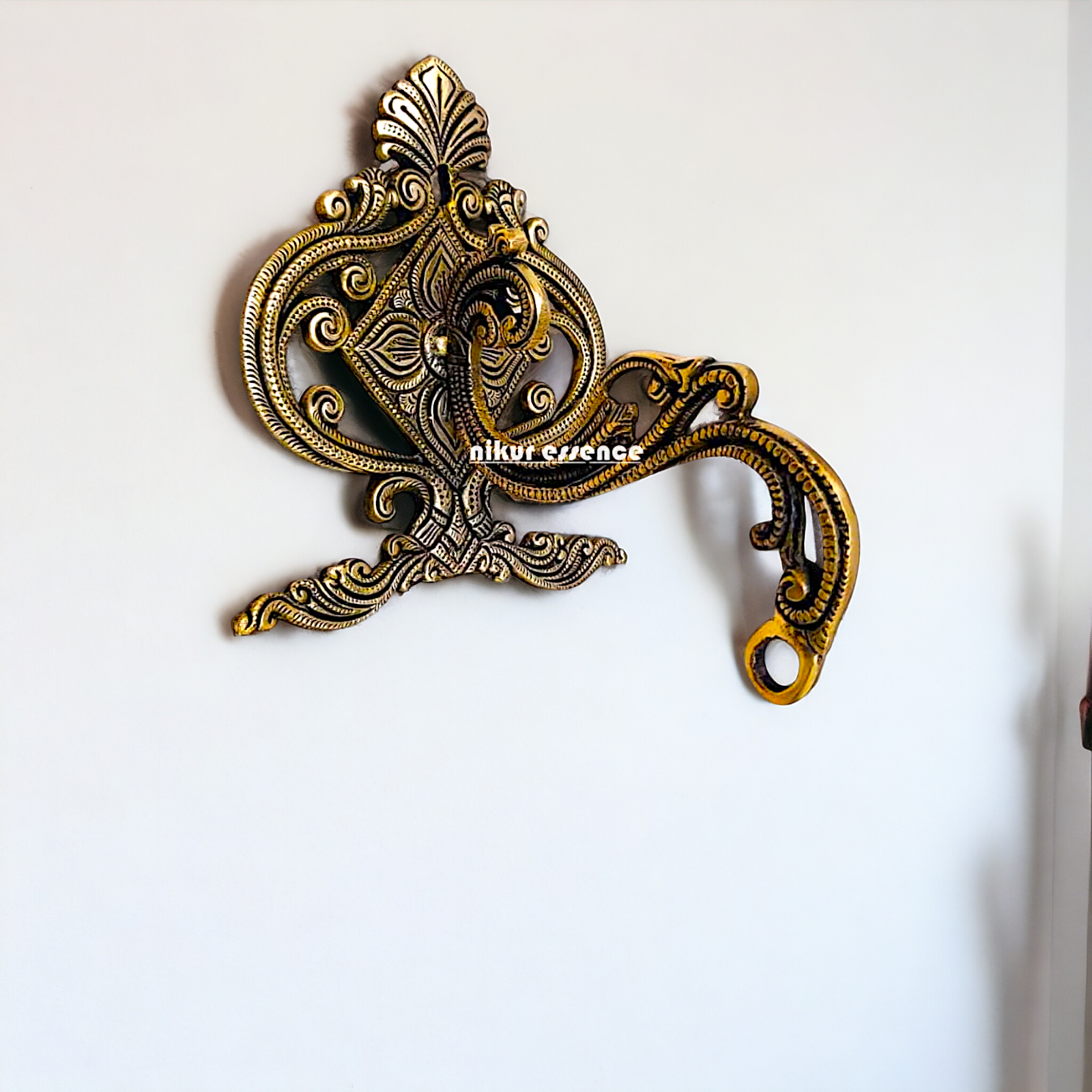 Antique Brass wall hanging décor bracket- 7 Inches Nikuressence