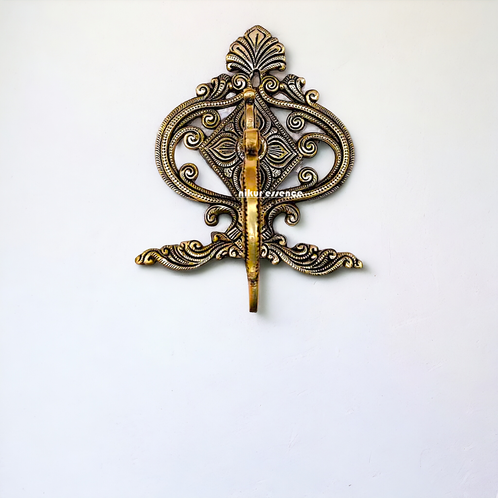 Antique Brass wall hanging décor bracket- 7 Inches Nikuressence