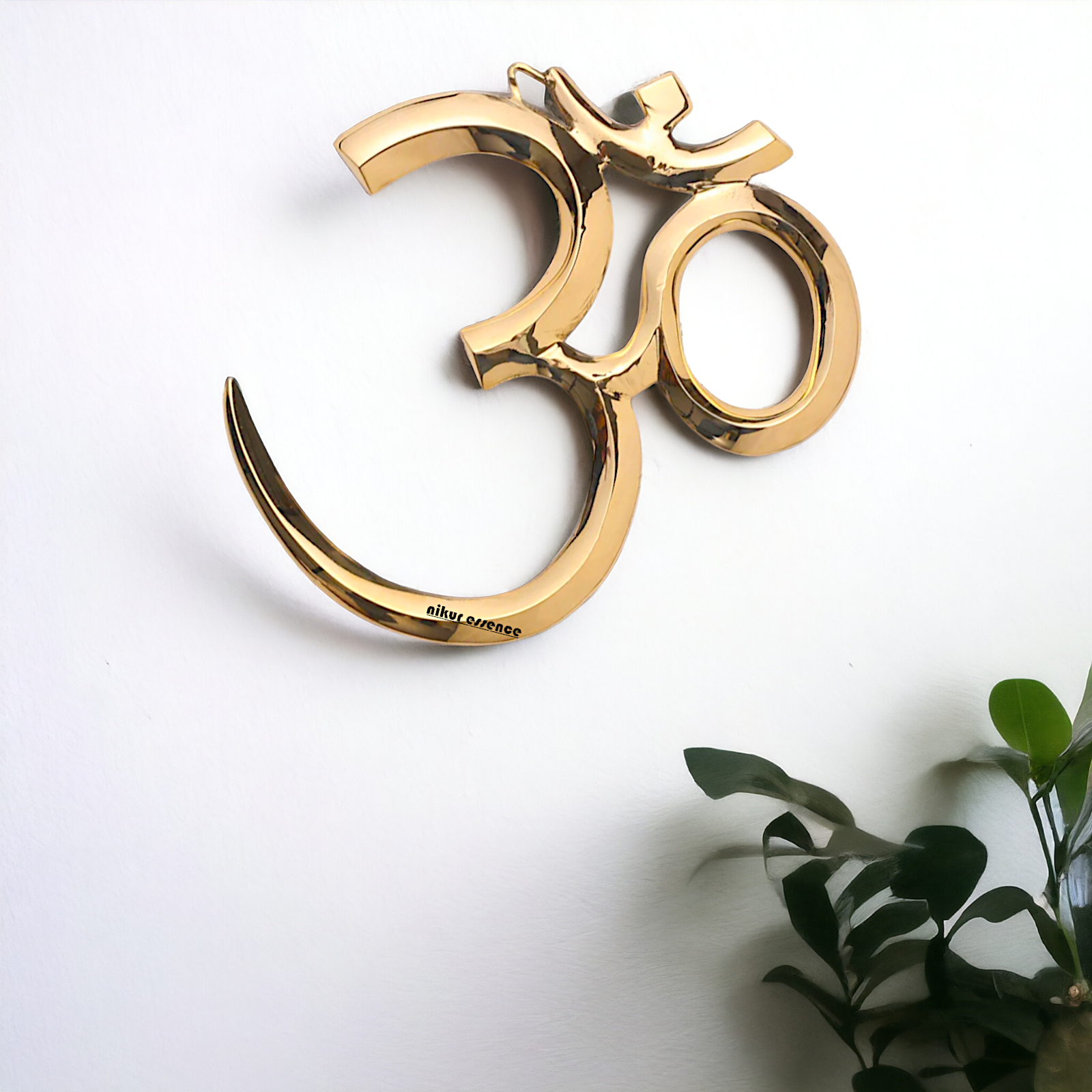 Om Brass wall hanging plate idol - 8 Inches Nikuressence