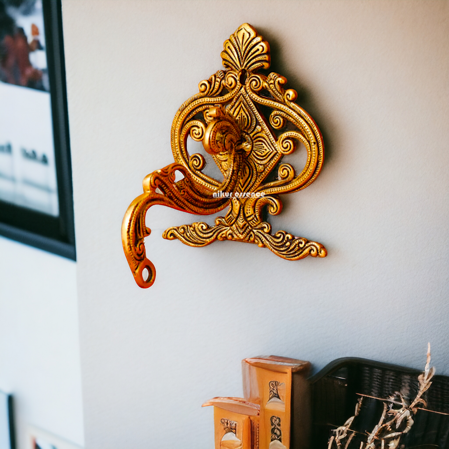 Bracket pure Brass wall hanging - 6.5 Inches Nikuressence