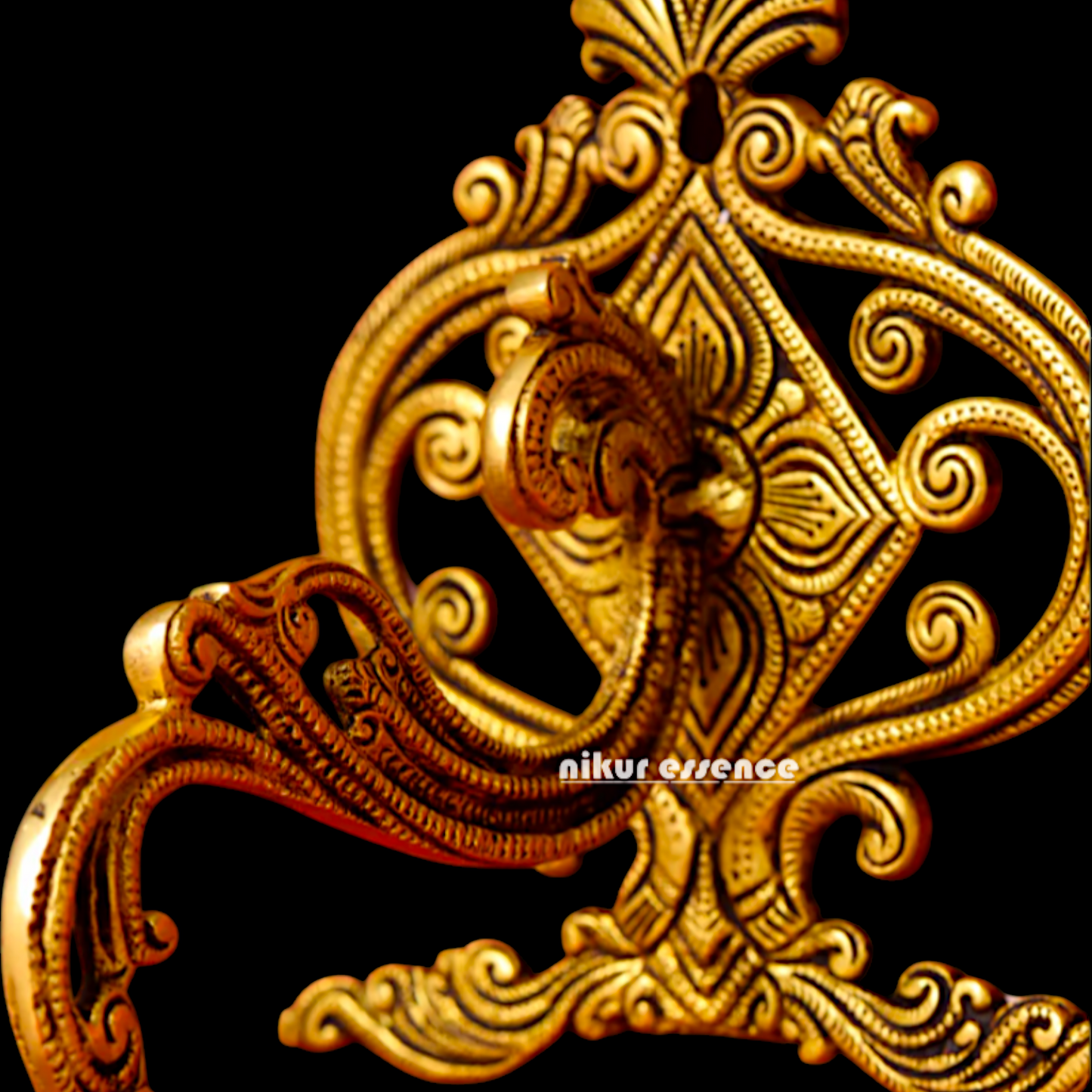 Bracket pure Brass wall hanging - 6.5 Inches Nikuressence