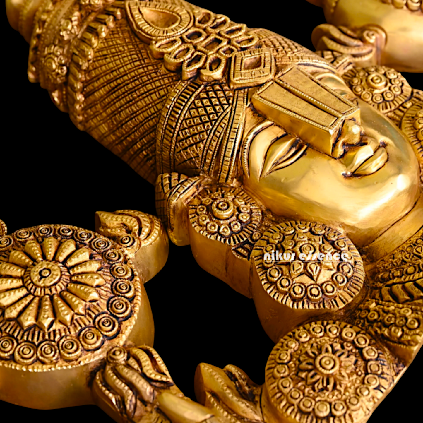 Tirupati Balaji Brass wall hanging plate idol - 15 Inches Nikuressence