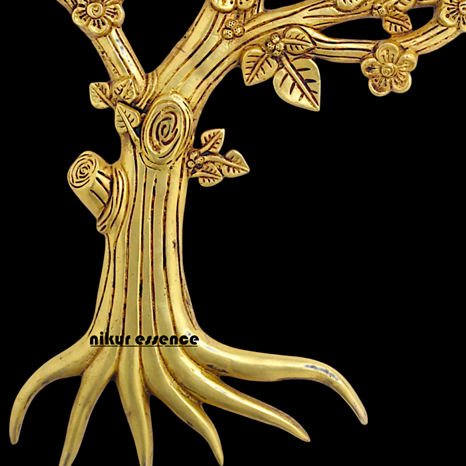 Kalpvriksha Tree Brass wall hanging plate - 19 Inches Nikuressence