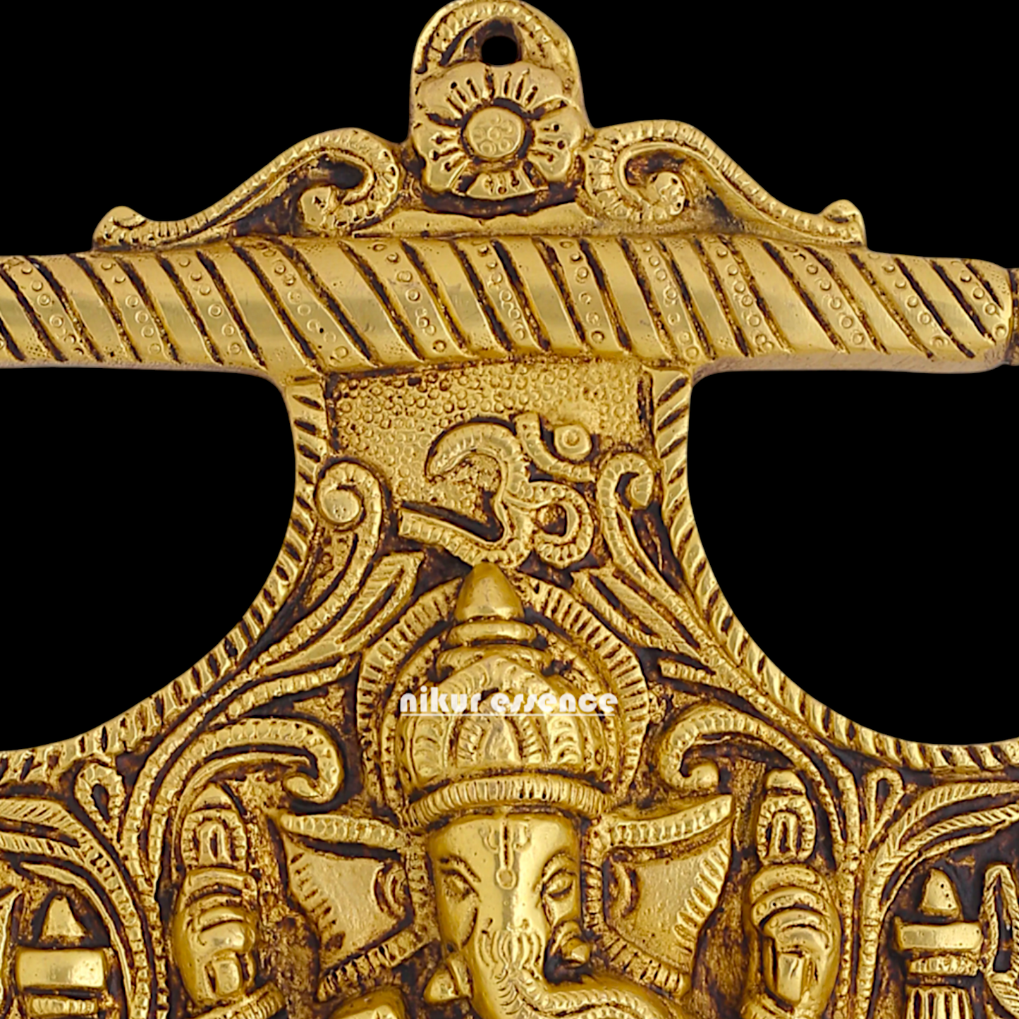 Ganesha Ganpati Brass wall Hanging plate idol - 8 Inches Nikuressence