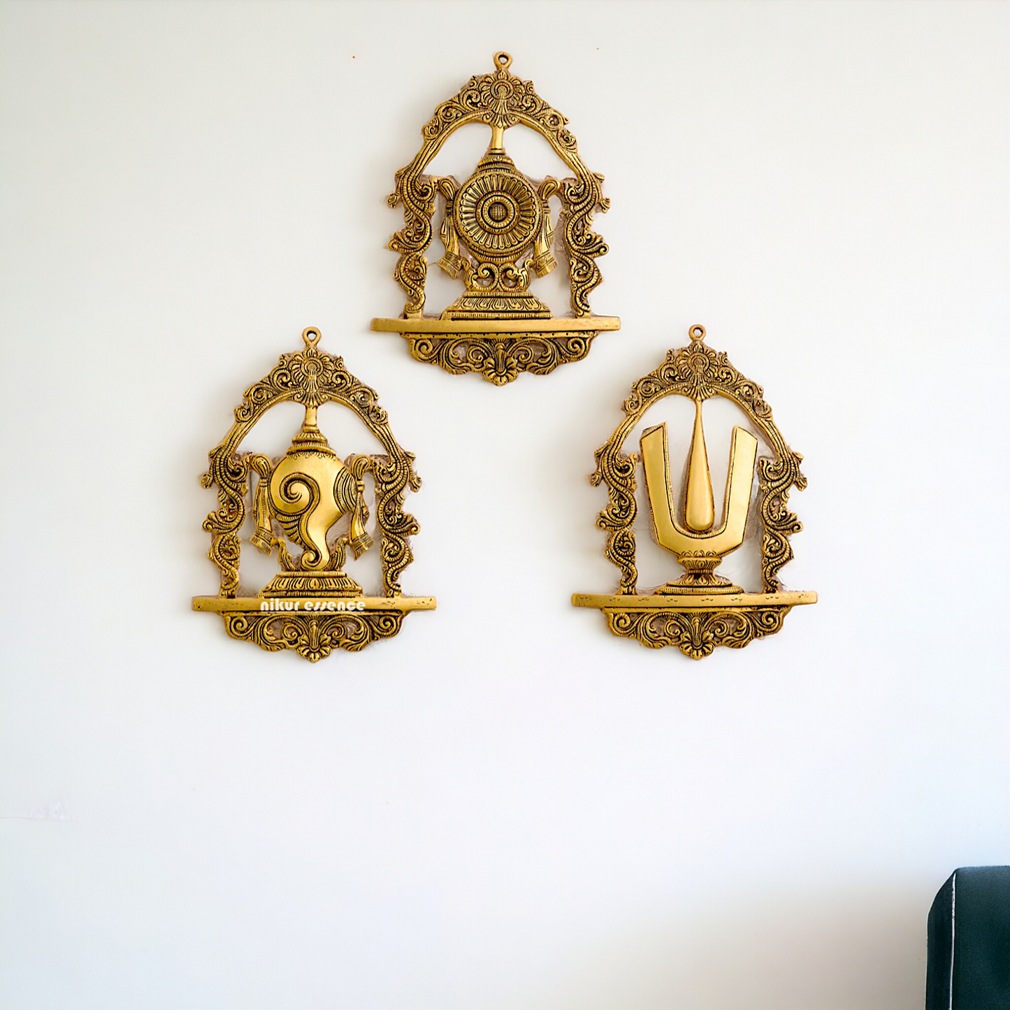 Brass Shankh chakra namaha beautiful decor wall Hanging plate idol - 12.5 Inches Nikuressence