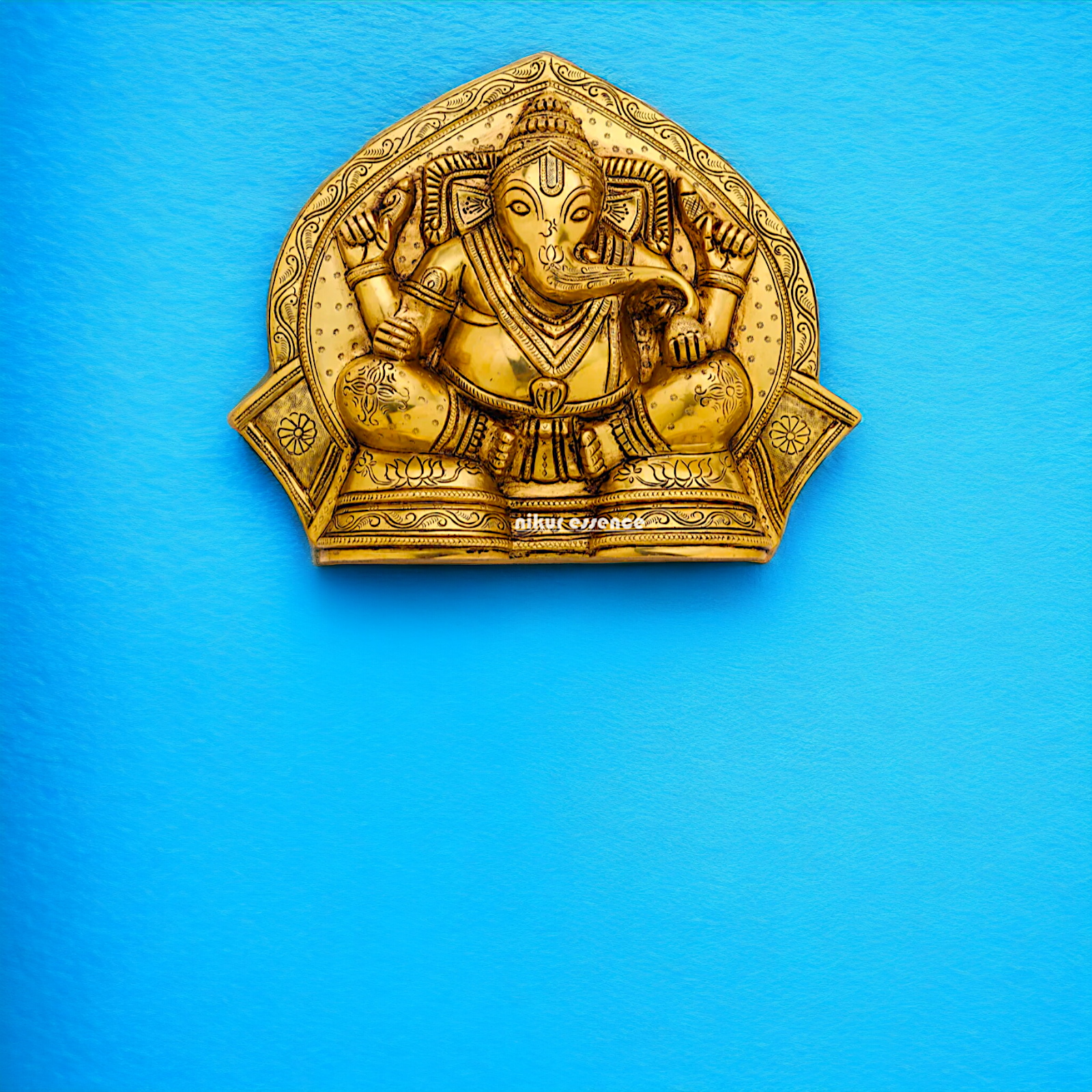 Brass Ganesha beautiful wall Hanging plate - 11.5 Inches Nikuressence