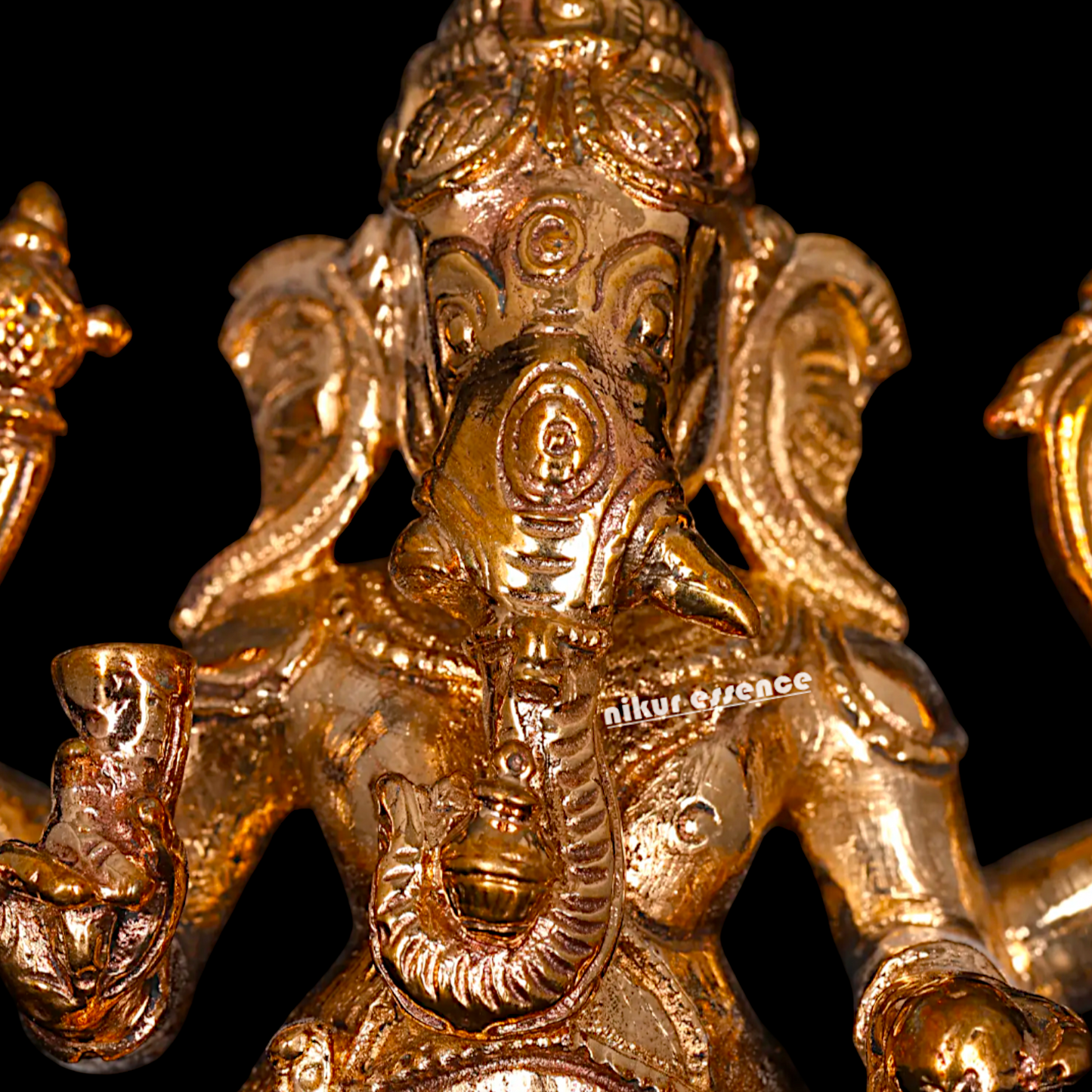 Ganesha Vinayaka seated Panchaloha statue - 3 Inches Nikuressence