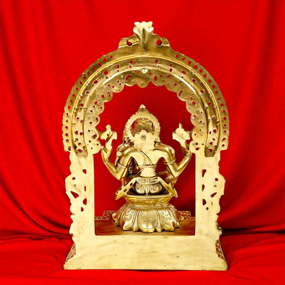 Narasimha with Lakshmi Panchaloha idol - 18 inches Nikuressence