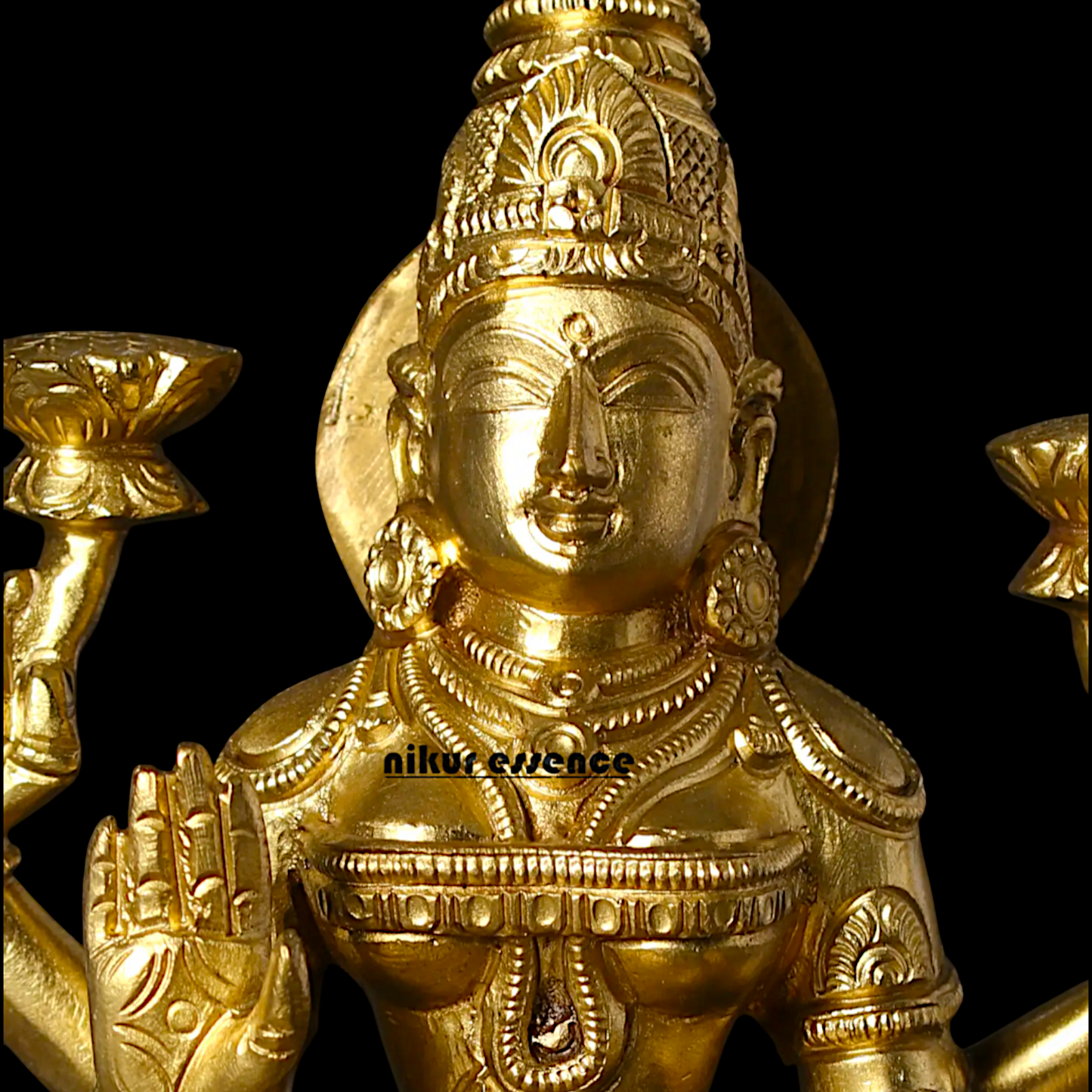 Panchaloha Lakshmi Maa blessing seated on lotus statue - 7 Inches Nikuressence