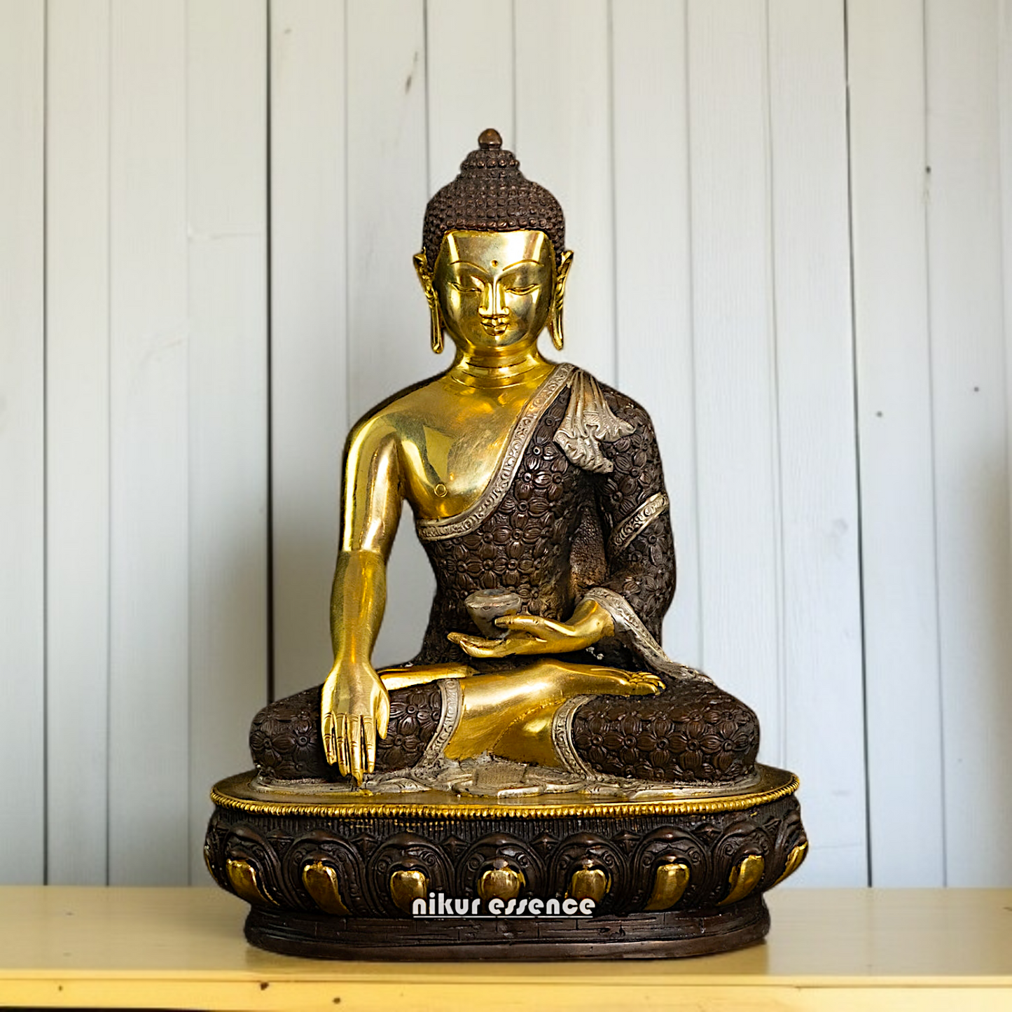 Buy Brass Buddha seated on throne meditation statue - 13 Inches Nikuressence