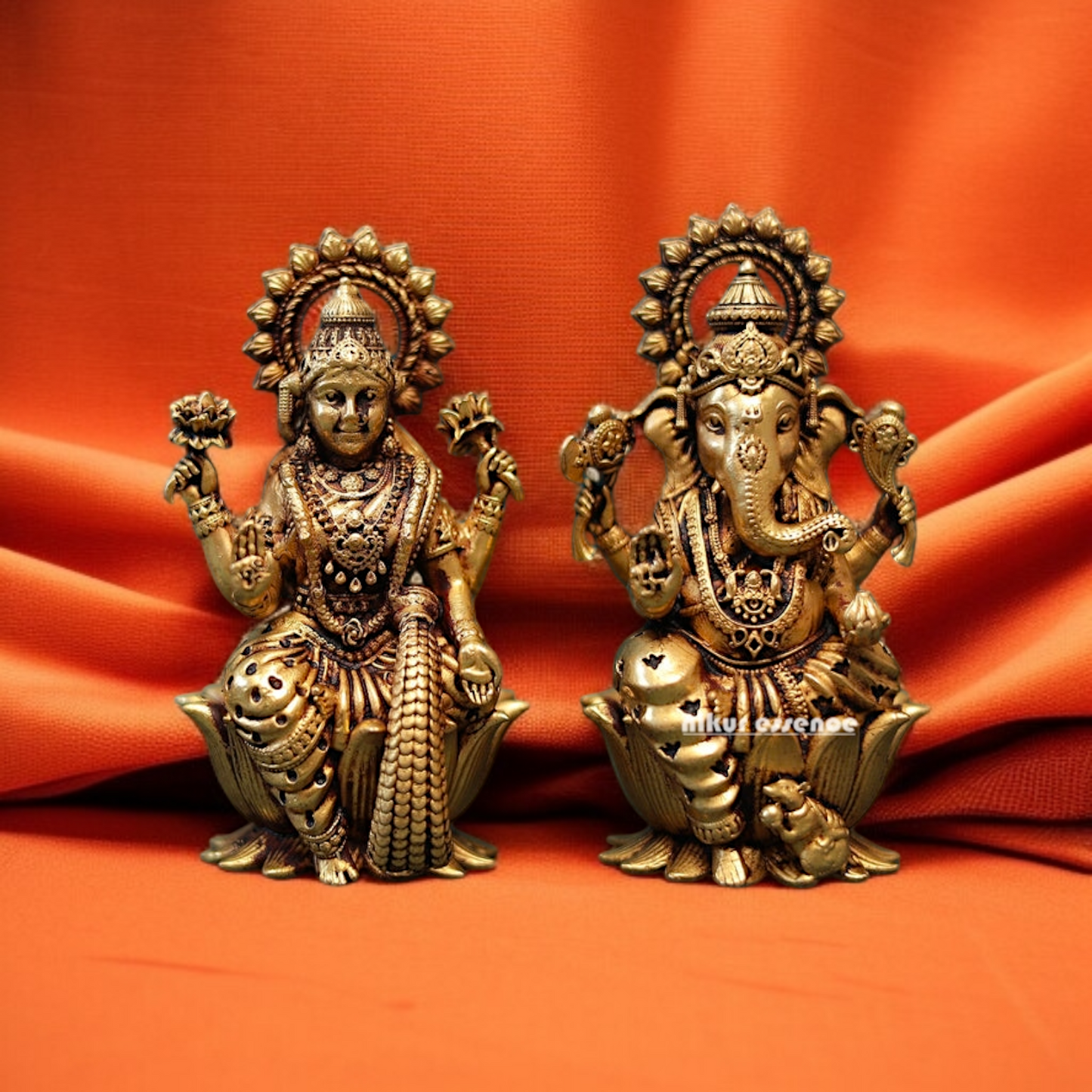 Ganesha Ganpati moriya with Lakshmi Solid Brass idol - 4 Inches Nikuressence