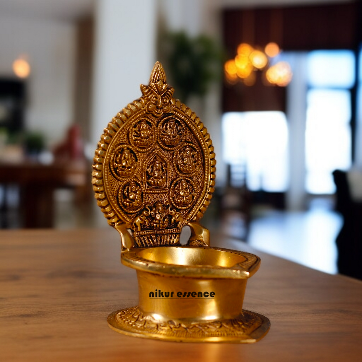 Asthalakahmi Diya lamp Brass stand - 7 Inches Nikuressence