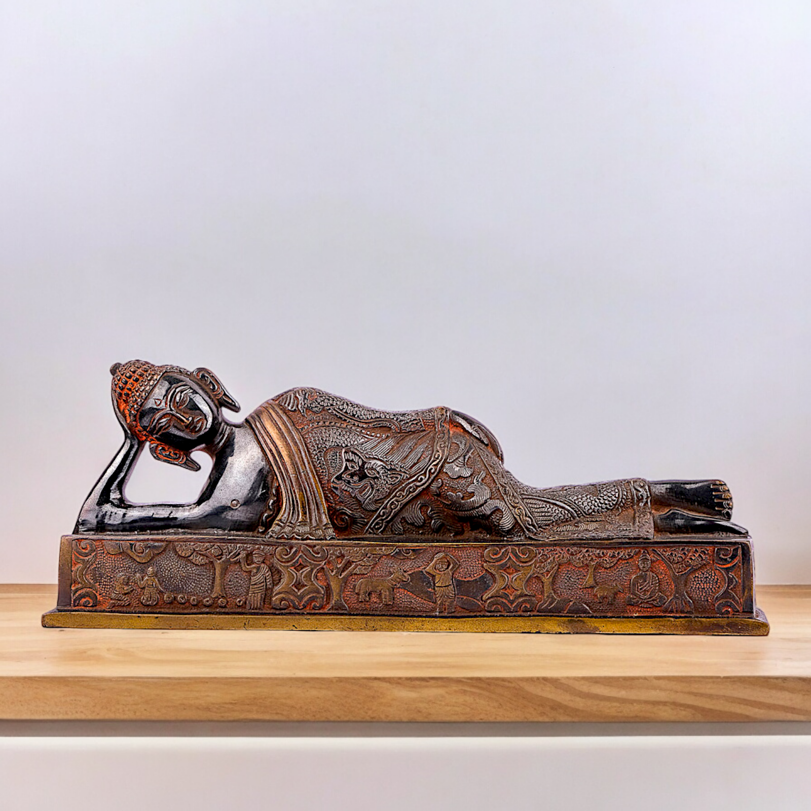 Large Buddha Resting Brass statue - 12 inches Nikuressence