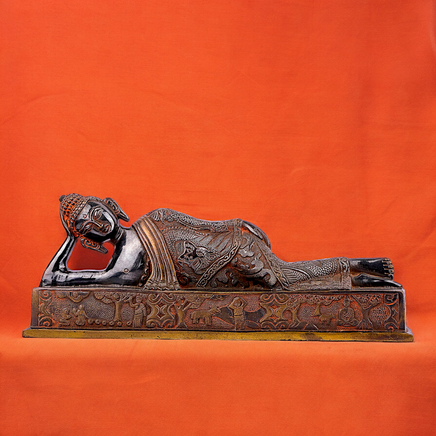 Large Buddha Resting Brass statue - 12 inches Nikuressence