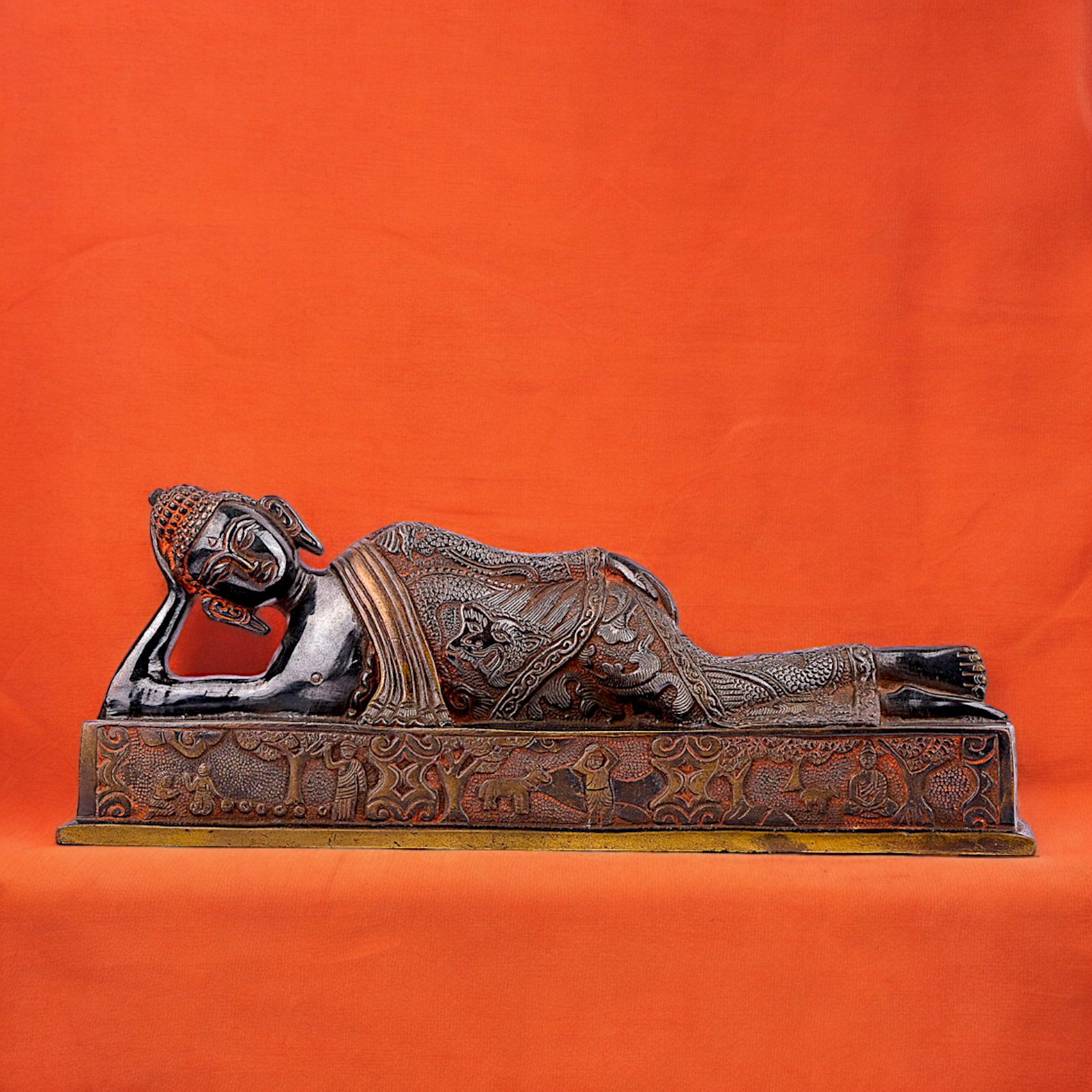 Large Buddha Resting Brass statue - 12 inches Nikuressence