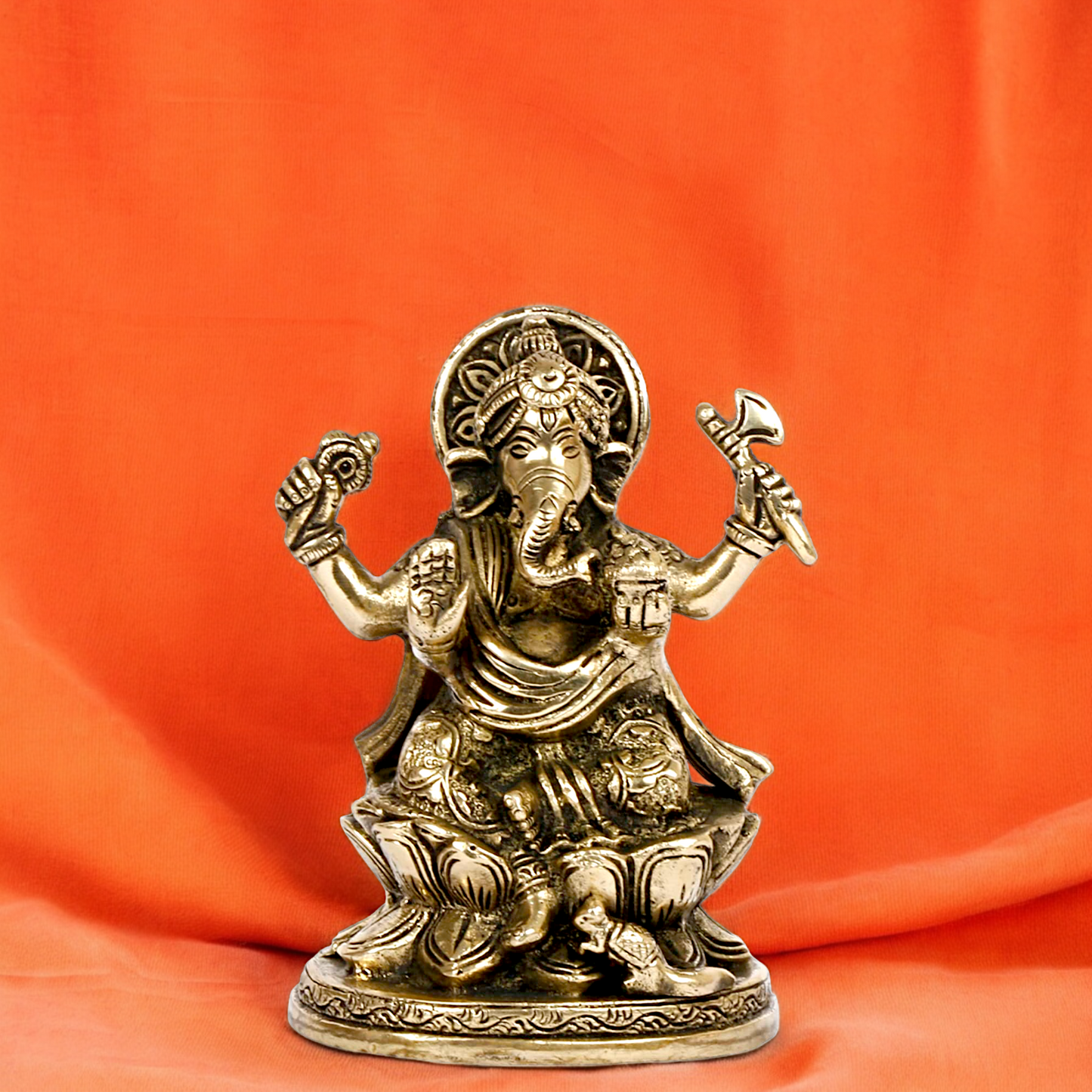 Superfine Brass Ganesha Sitting on lotus idol - 5 inches Nikuressence
