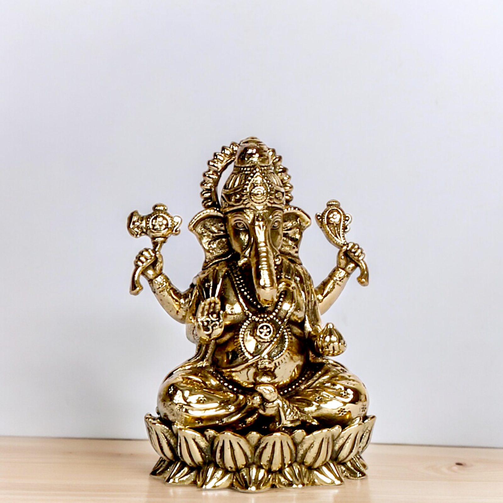 Solid Brass Vinayaka Ganesha idol - 2 inches Nikuressence
