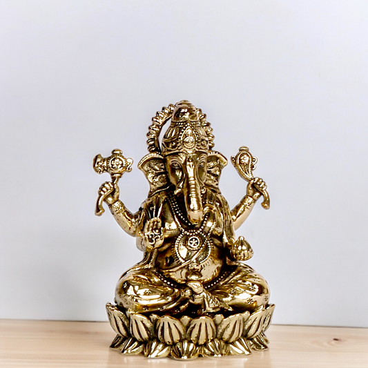 Solid Brass Vinayaka Ganesha idol - 2 inches Nikuressence