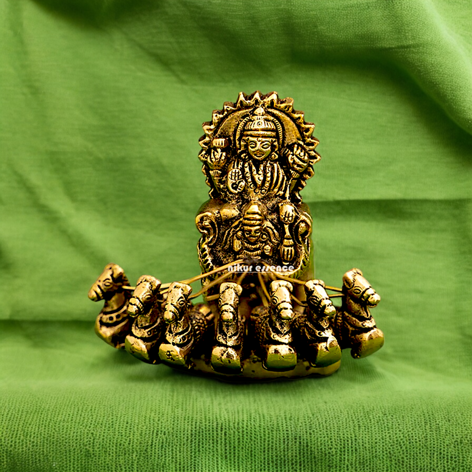 Lord Surya Rath Solid Brass idol - 4 inches Nikuressence