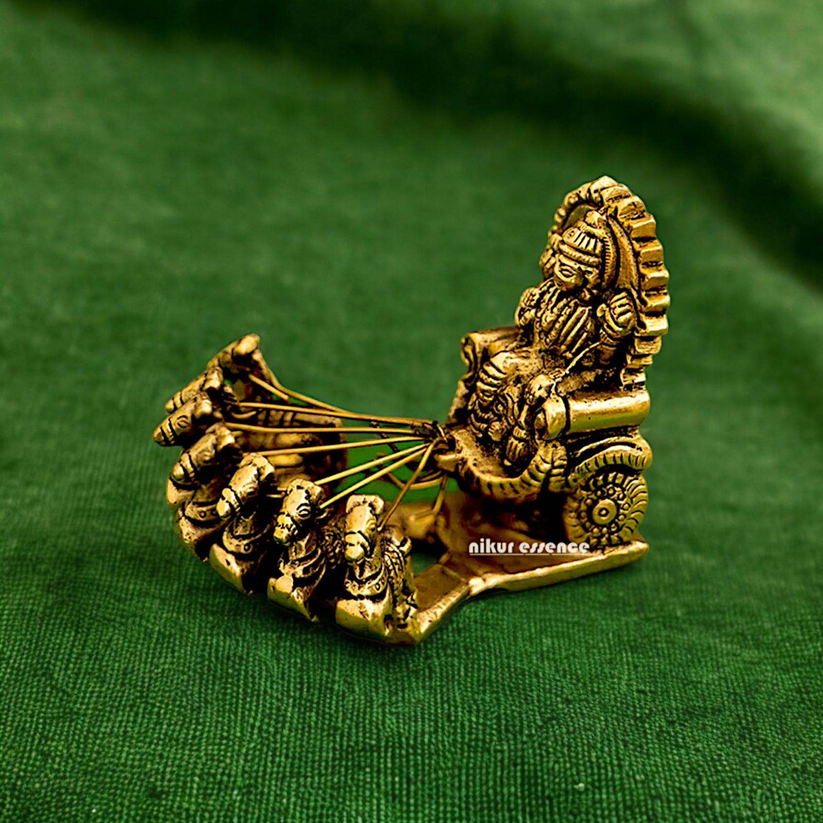 Lord Surya Rath Solid Brass idol - 4 inches Nikuressence