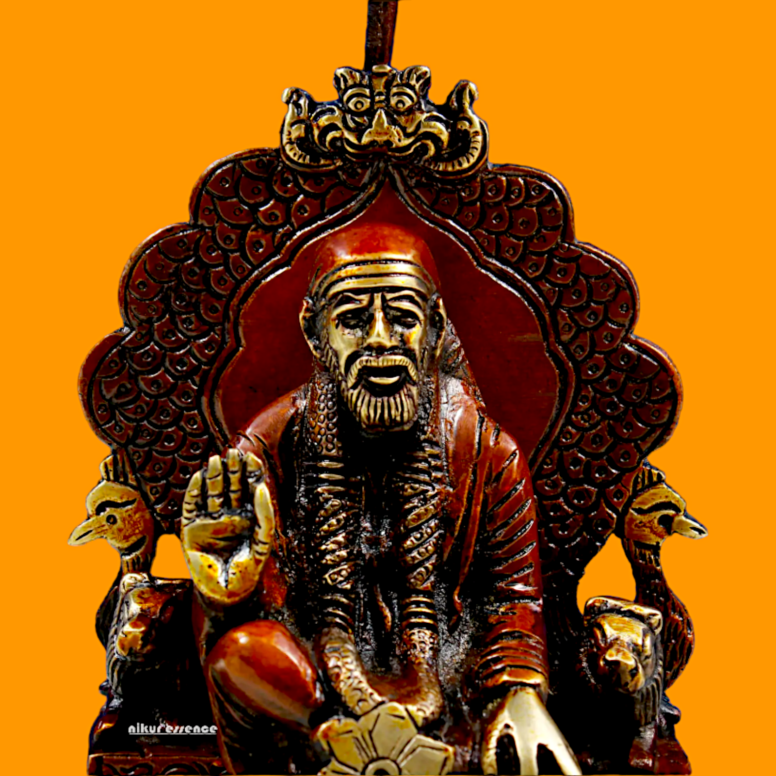 Lord Sai Baba Brass idol - 7 inch Nikuressence