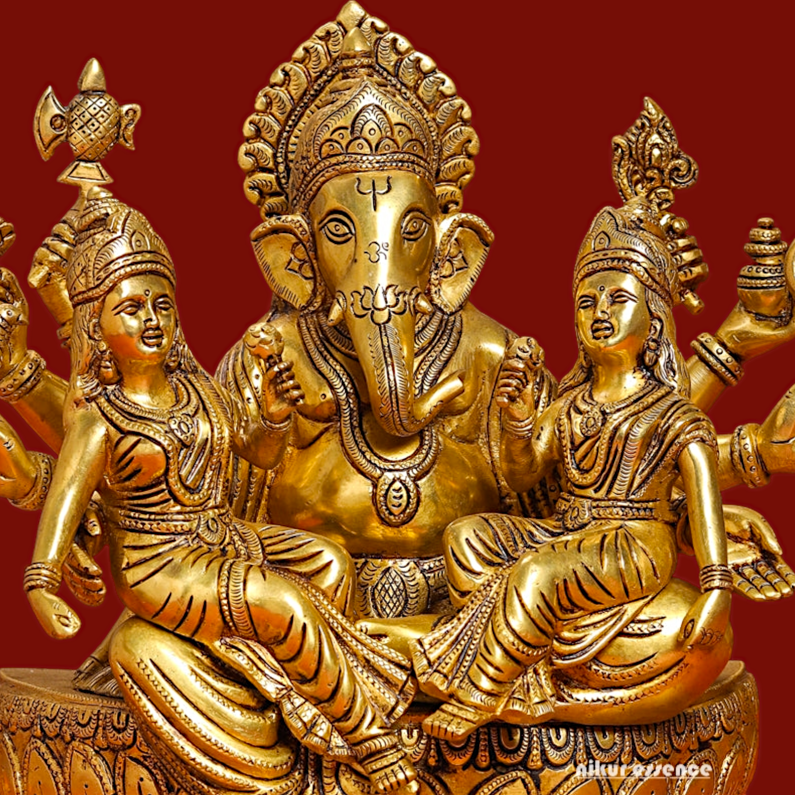 Superfine Brass Ganesh with Riddhi Siddhi Idol - 12 inch Nikuressence