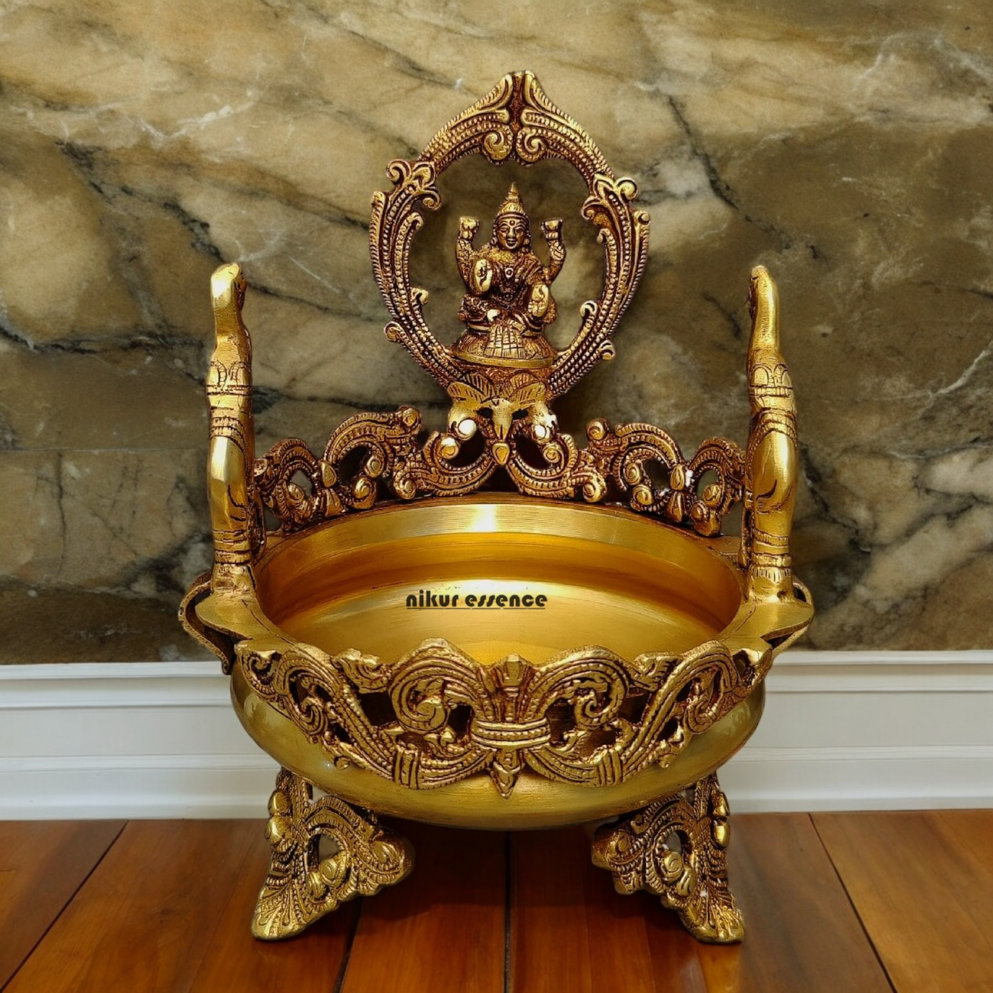 Solid Braas Lakshmi urli - 12 inches Nikuressence