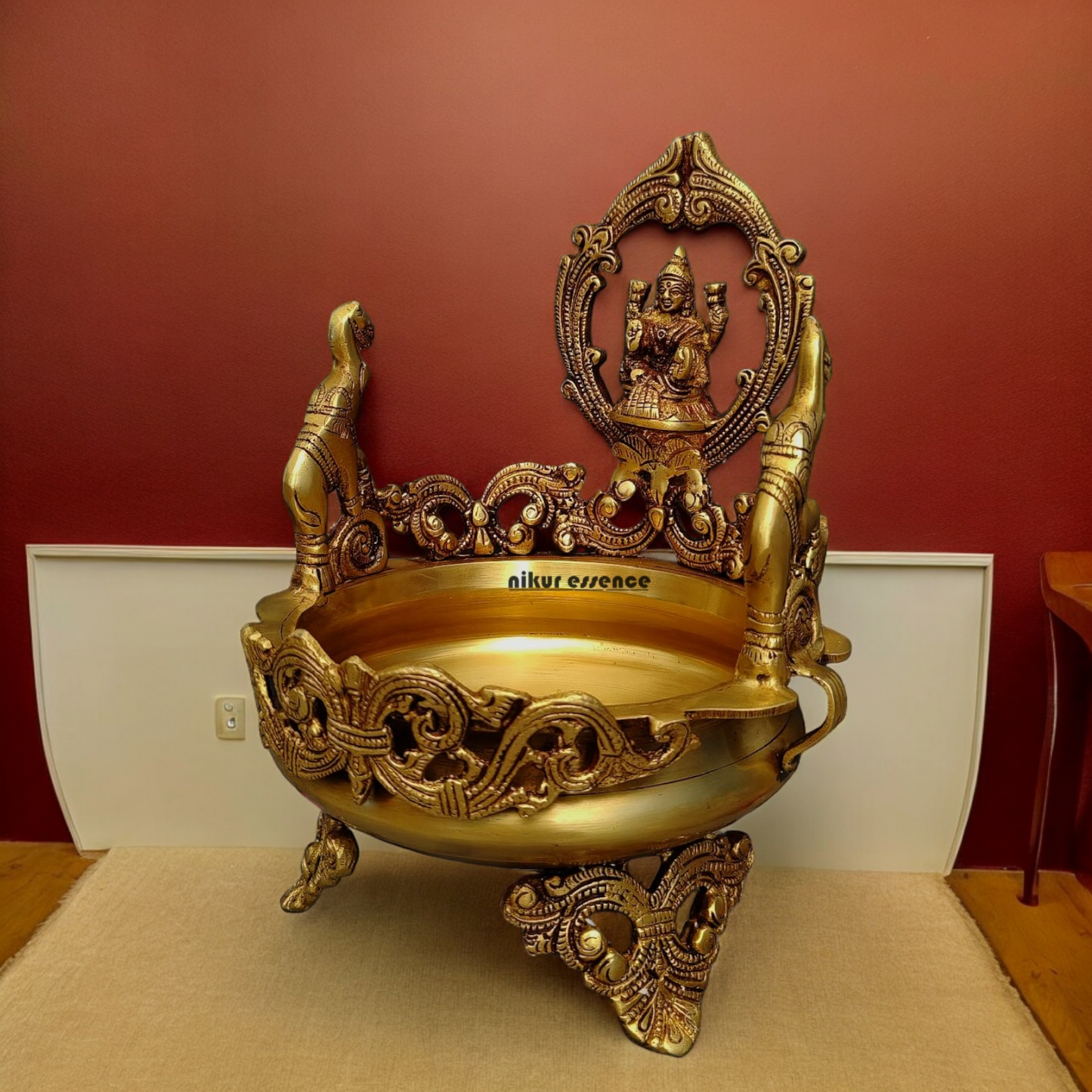 Solid Braas Lakshmi urli - 12 inches Nikuressence