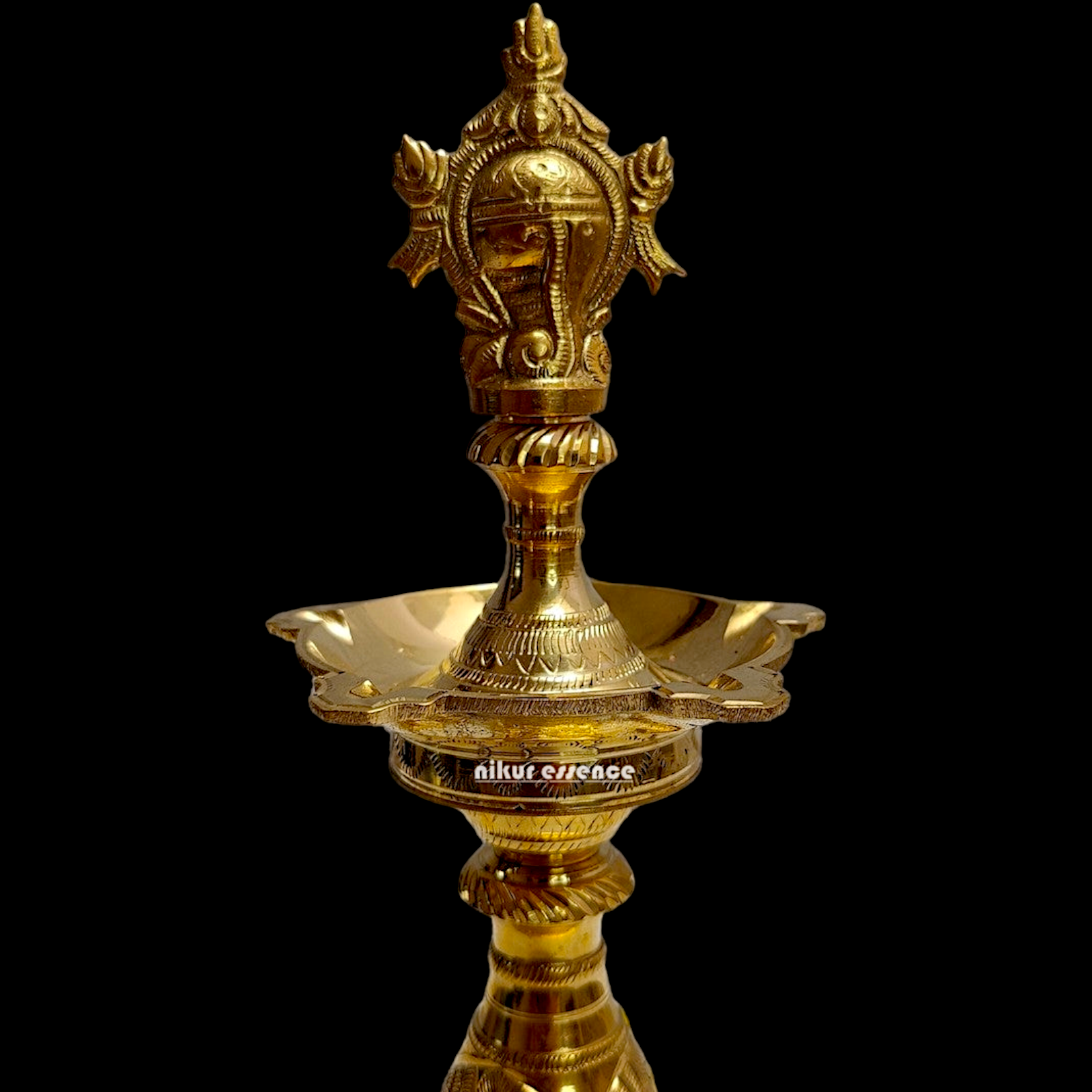 Large Brass Sangu Chakram Diya - 14.567 inches Nikuressence