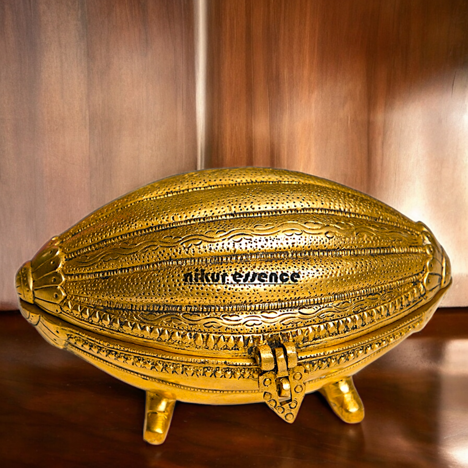 Pure Brass Shell Shape Box with Stand - 5 inches Nikuressence