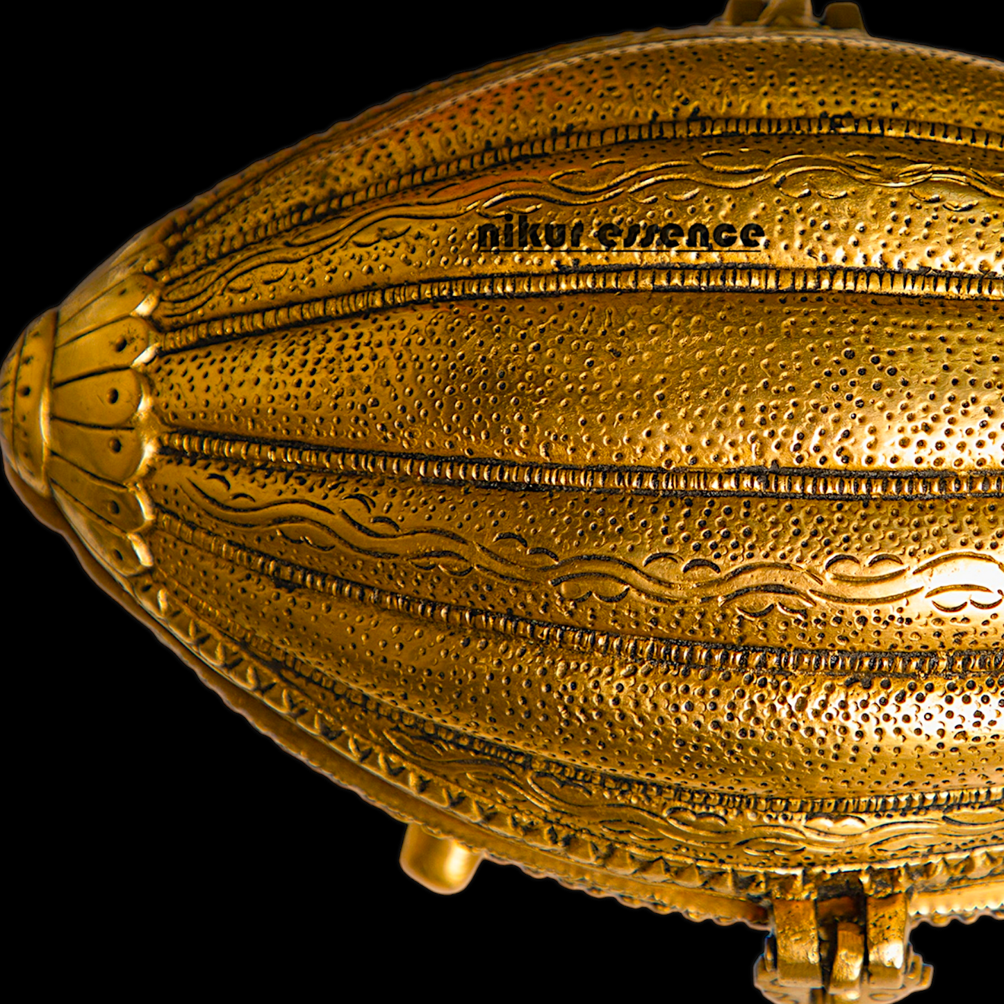 Pure Brass Shell Shape Box with Stand - 5 inches Nikuressence