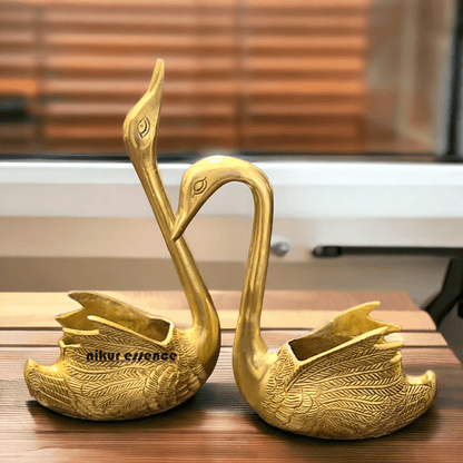 Brass Swan Figurine with Intricate Detailing and Polished Finish Nikuressence